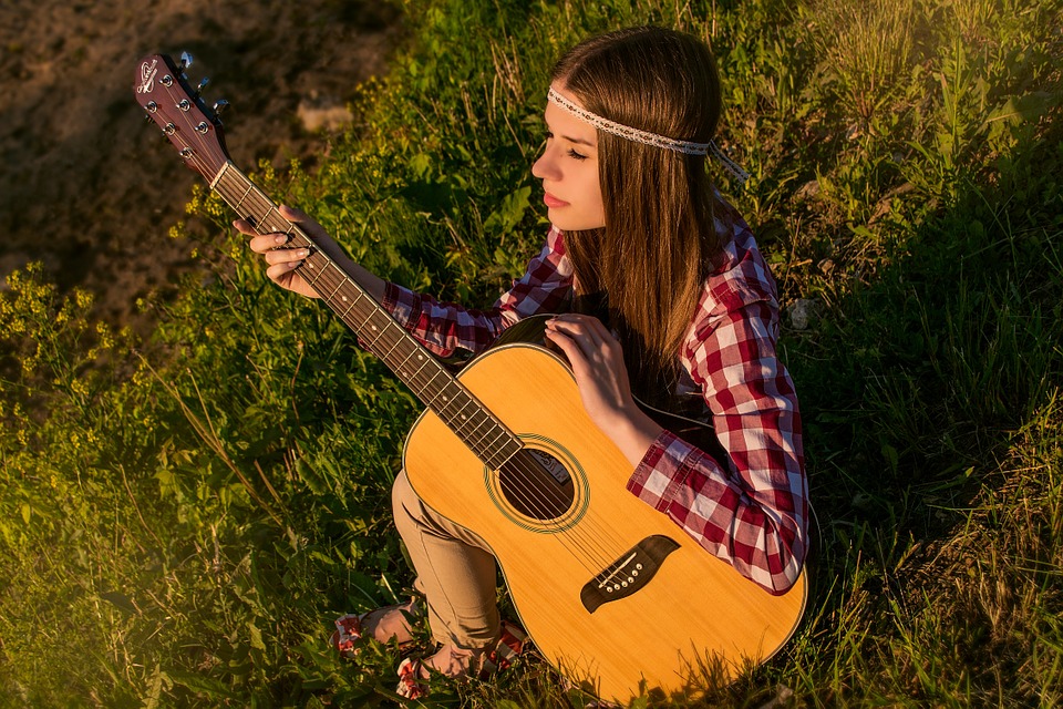 woman with guitar 2